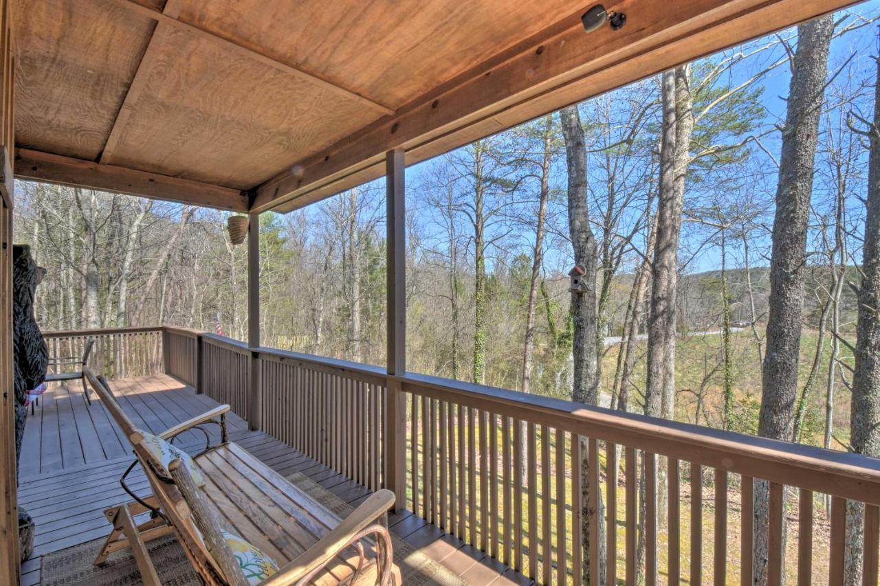 Helen Cabin With Deck And Hot Tub Less Than Half Mi To Main St Экстерьер фото
