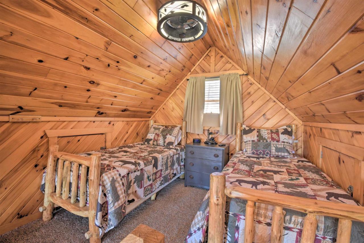 Helen Cabin With Deck And Hot Tub Less Than Half Mi To Main St Экстерьер фото